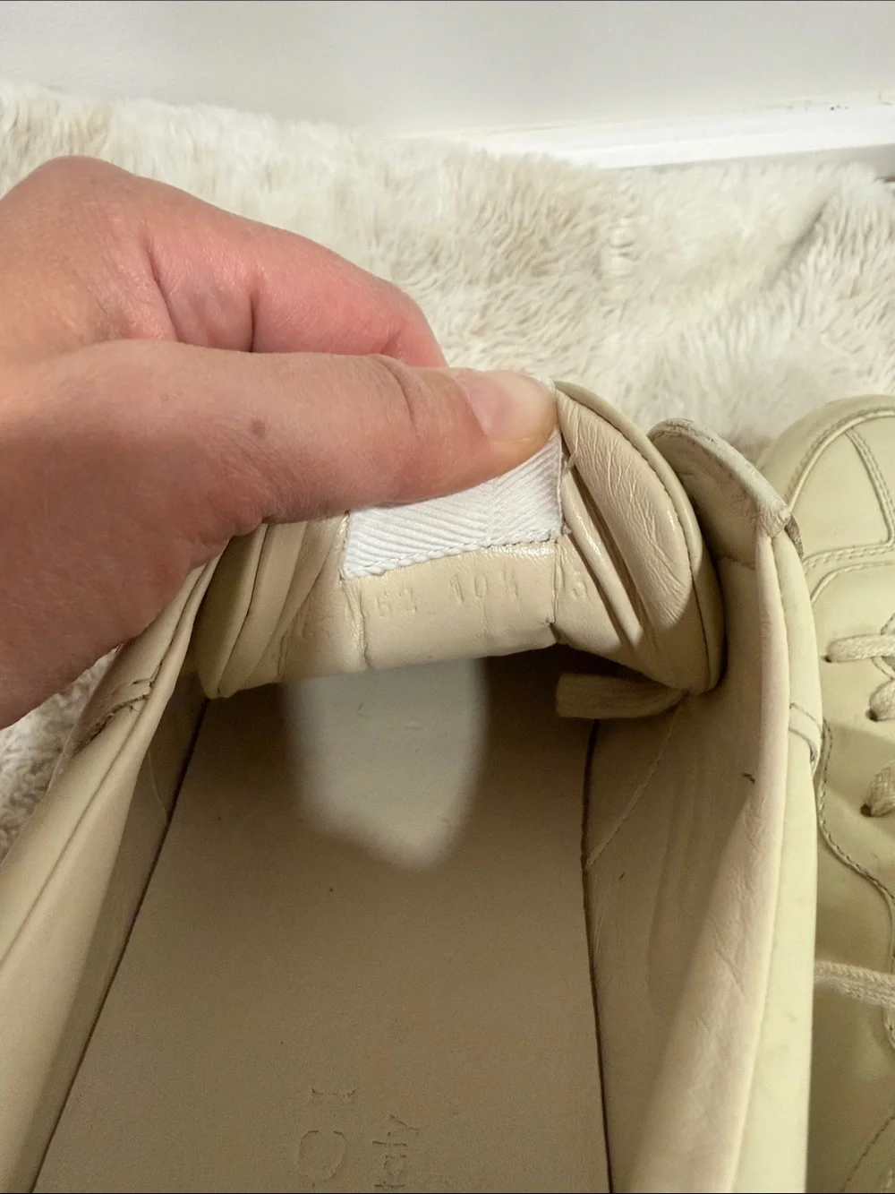 Gucci Cream Leather Sneakers with Blue & Green Artwork Gucci Hawaii